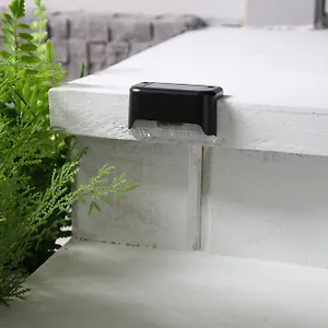 Садовый светильник на солнечной батарее