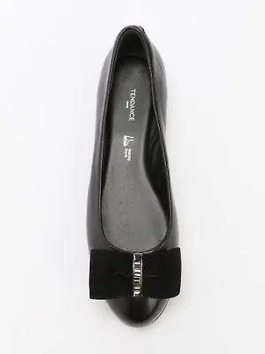 Балетки Материал верха: кожа натуральная
Происхождение материала верха: козлёнок
Обработка материала верха: гладкая
Доп. материал: замша натуральная
Подкладка: кожа натуральная
Стелька: кожа натуральн