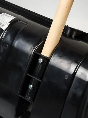 Лопата для снега пластик, с алюминиевой планкой, 375х500 мм, 1375, черенок деревянный, в сборе, Цикл, Богатырь